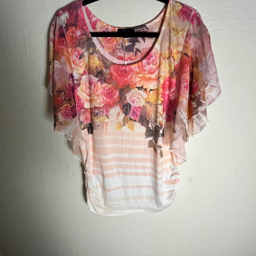 Esspresso XL boho floral pink, gold and white, top with capped sheer sleeves